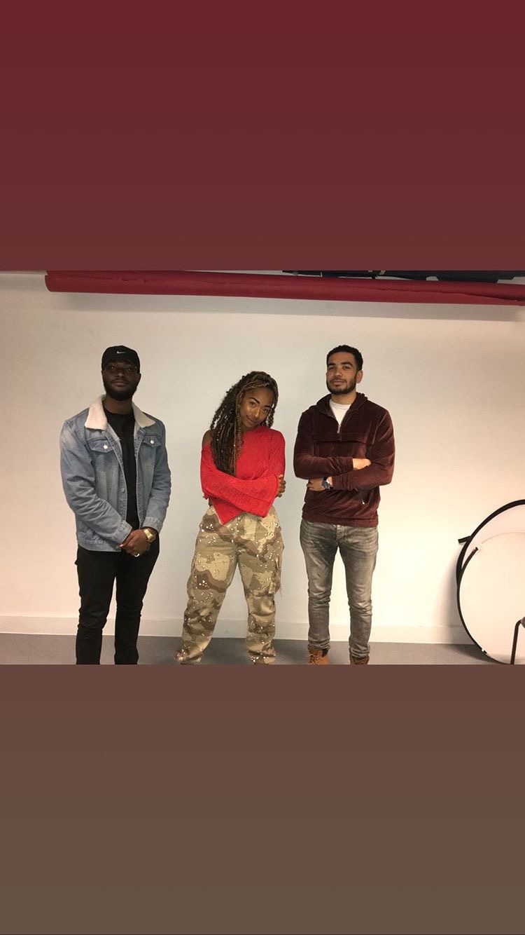 28. 2 Gs & a Jade Ashleigh